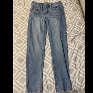 AMERICAN EAGLE JEANS SIZE 6